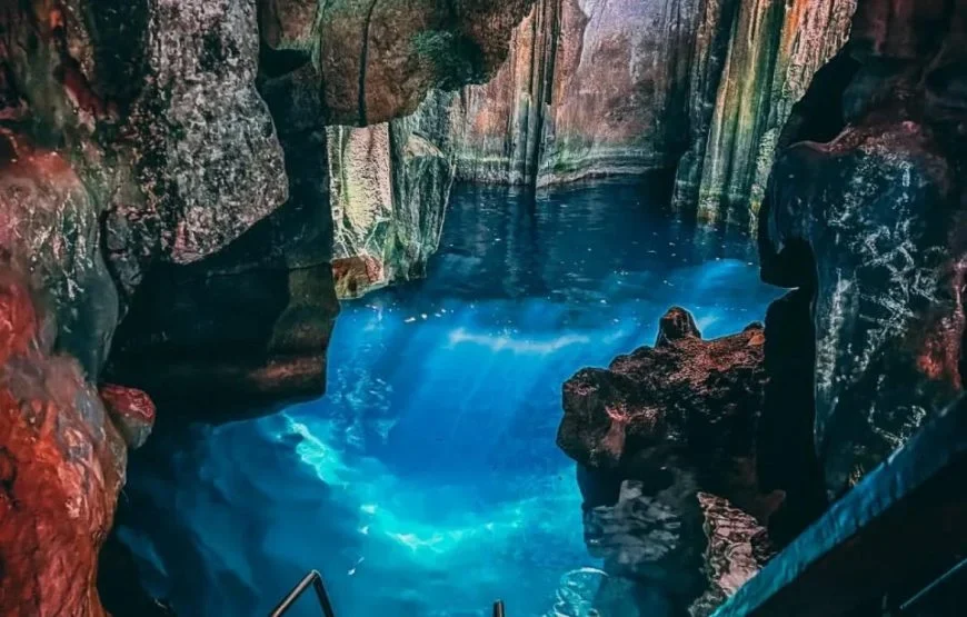 Sawa-I-Lau Caves (Yasawa Islands) Tour Fiji