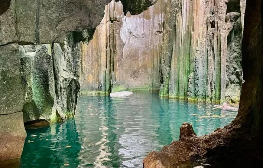 Sawa-I-Lau Caves (Yasawa Islands) Tour Fiji