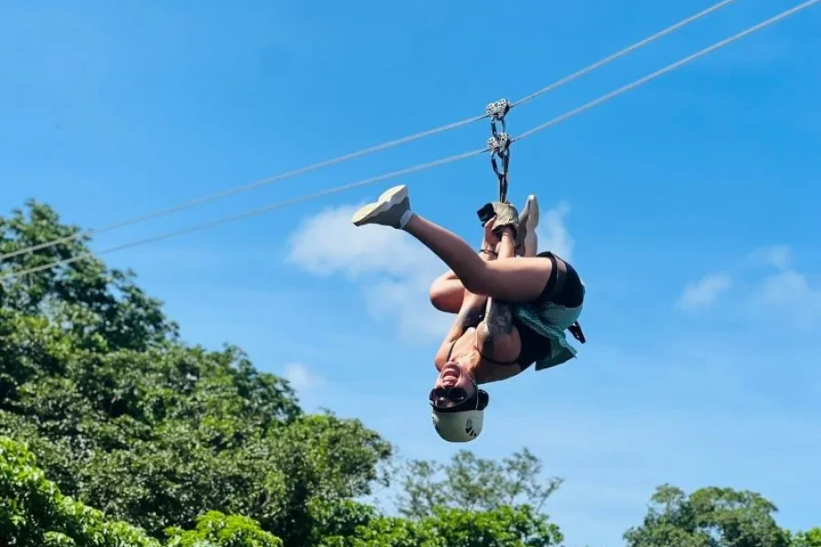 Fiji: 16 Zip Lines and Cave Tour